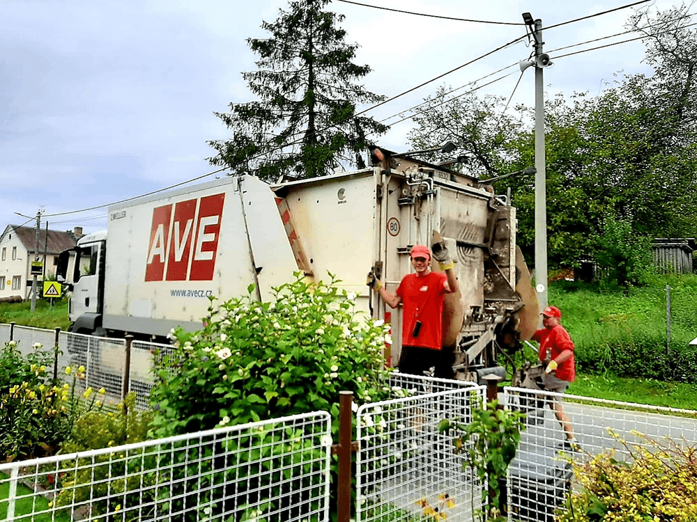 Gentlemen garbage men